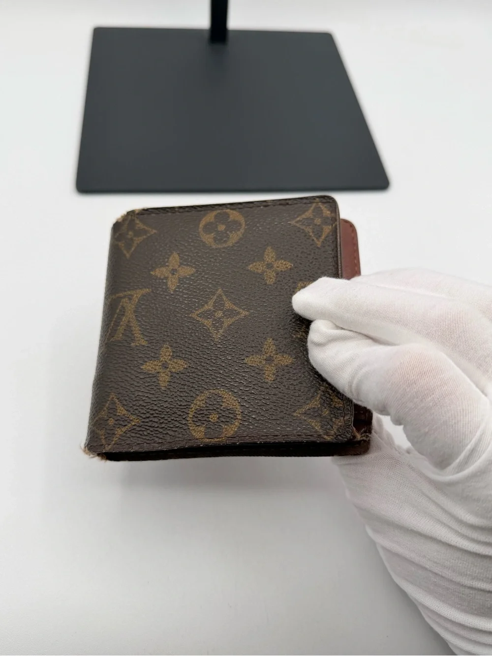 Louis Vuitton Monogram Bi Fold Wallet